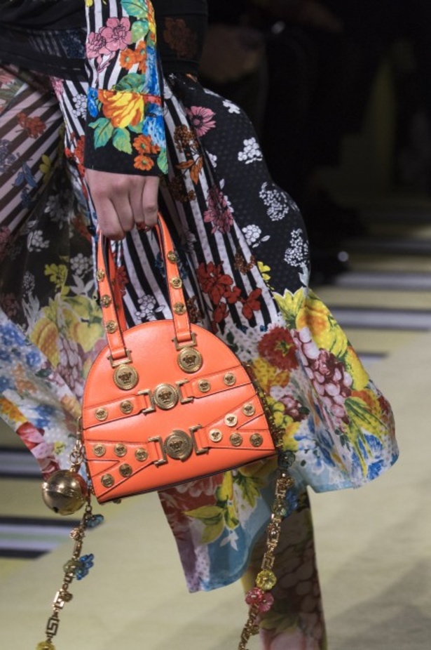 مجموعة فيرساتشي لموسم ربيع وصيف 2019