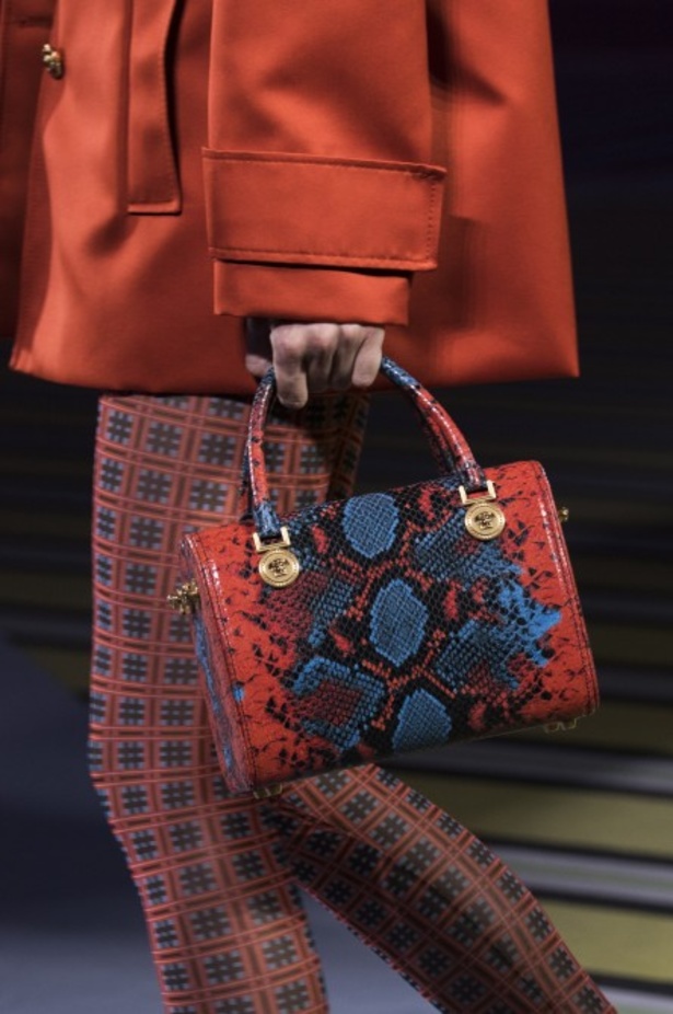 مجموعة فيرساتشي لموسم ربيع وصيف 2019