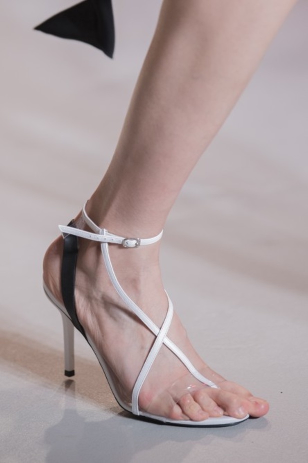 مجموعة No. 21 للأزياء الجاهزة لربيع وصيف ٢٠١٩ !