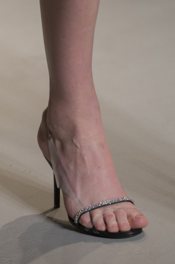 مجموعة No. 21 للأزياء الجاهزة لربيع وصيف ٢٠١٩ !