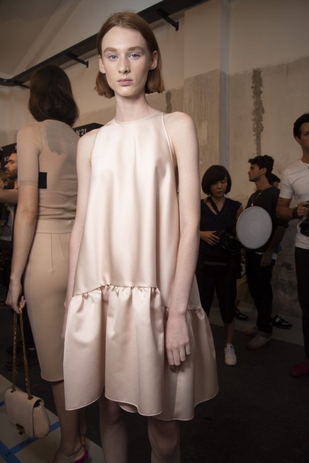 مجموعة No. 21 للأزياء الجاهزة لربيع وصيف ٢٠١٩ !