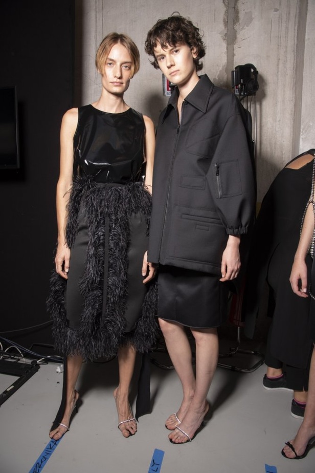 مجموعة No. 21 للأزياء الجاهزة لربيع وصيف ٢٠١٩ !