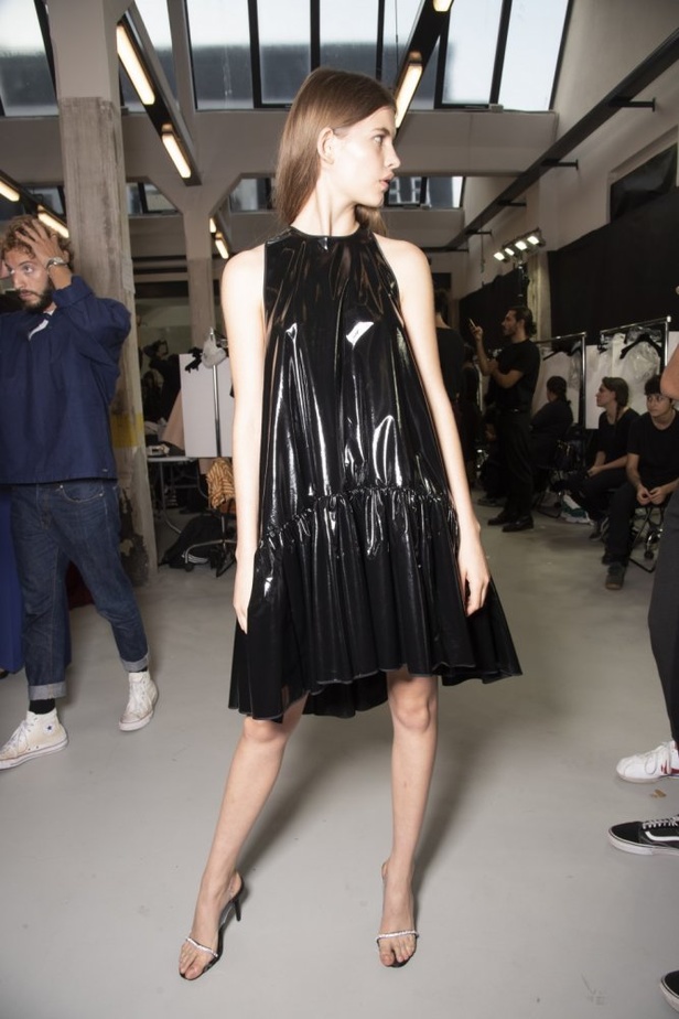 مجموعة No. 21 للأزياء الجاهزة لربيع وصيف ٢٠١٩ !