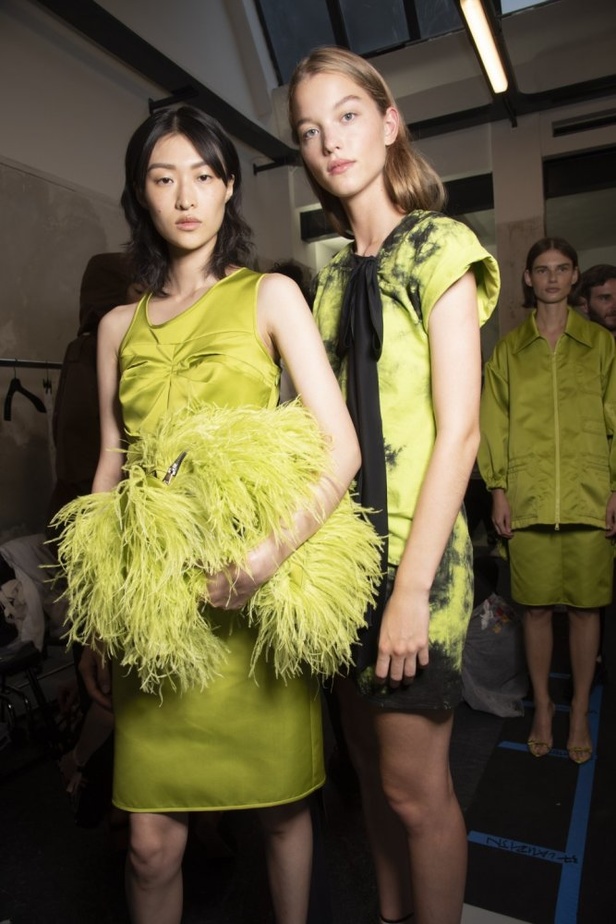 مجموعة No. 21 للأزياء الجاهزة لربيع وصيف ٢٠١٩ !