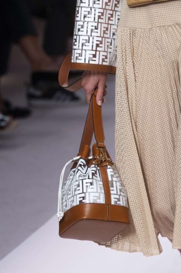 مجموعة Fendi لربيع وصيف 2019