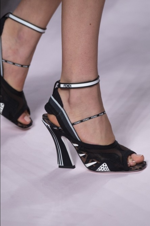 مجموعة Fendi لربيع وصيف 2019