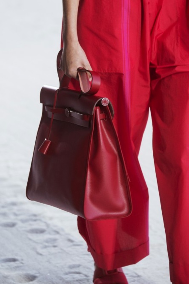عرض Hermès لربيع وصيف 2019