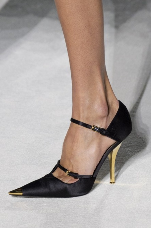 توم فورد يفتتح أسبوع الموضة النيويوركي بعرض كلاسيكي فاخر