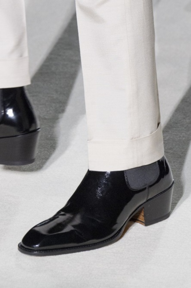 توم فورد يفتتح أسبوع الموضة النيويوركي بعرض كلاسيكي فاخر