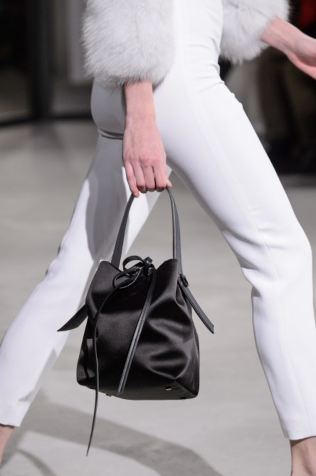 عرض أزياء Cushnie et Ochs لخريف وشتاء 2018 !