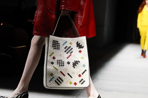 عرض ازياء مجموعة بوتيغا فينيتا لخريف وشتاء 2018