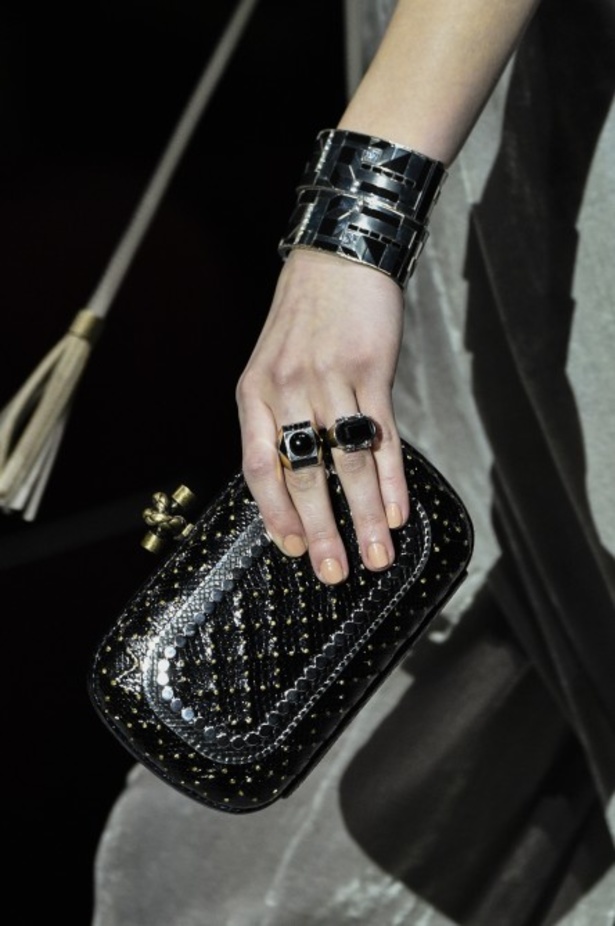 عرض ازياء مجموعة بوتيغا فينيتا لخريف وشتاء 2018