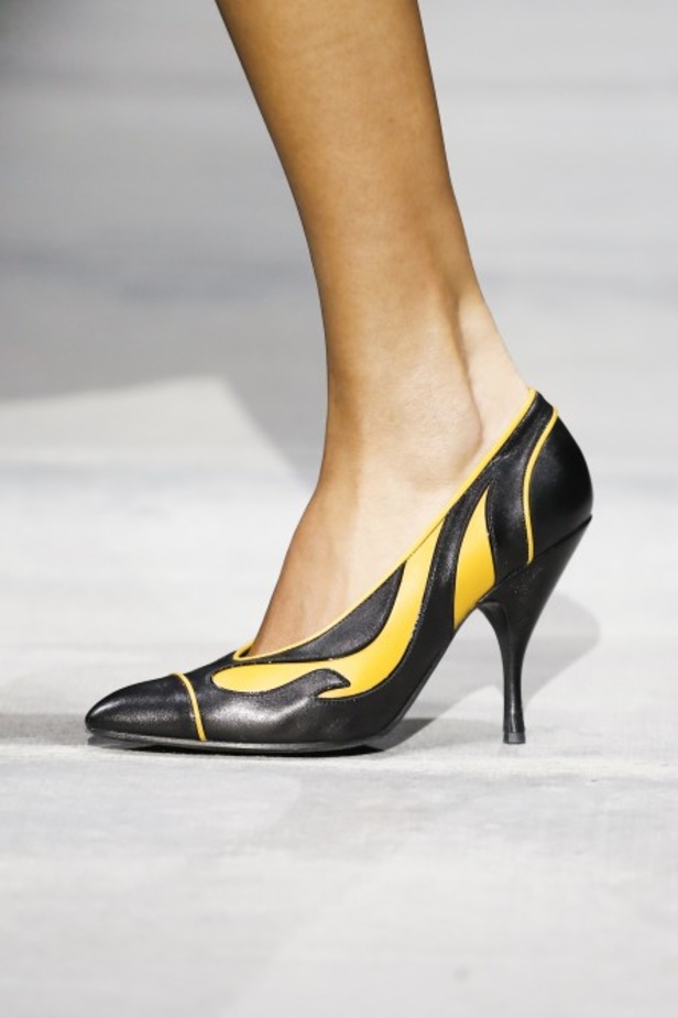 عرض ازياء مجموعة بوتيغا فينيتا لخريف وشتاء 2018