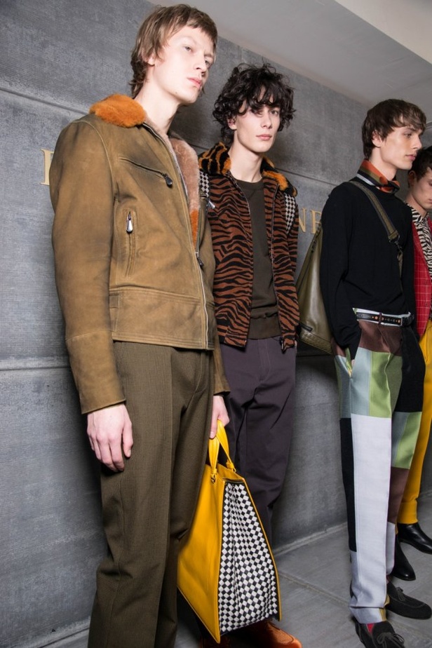 عرض ازياء مجموعة بوتيغا فينيتا لخريف وشتاء 2018