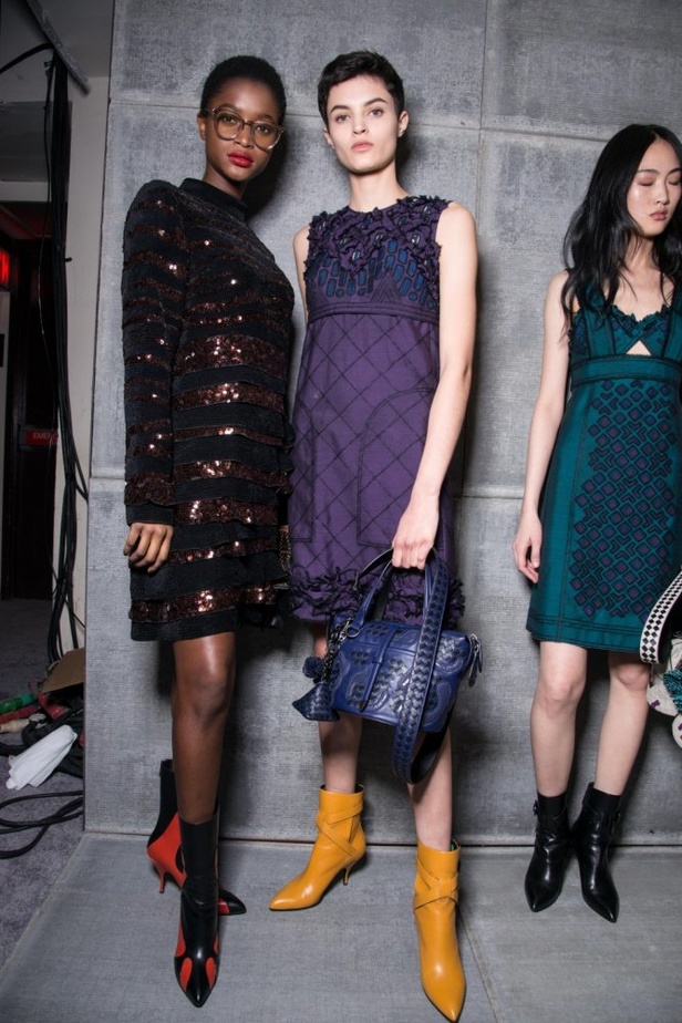 عرض ازياء مجموعة بوتيغا فينيتا لخريف وشتاء 2018