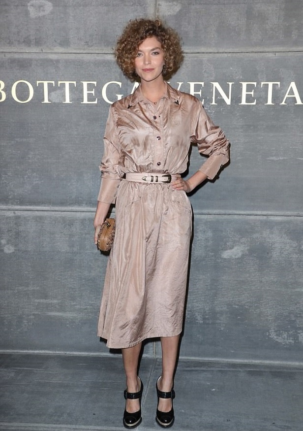 عرض ازياء مجموعة بوتيغا فينيتا لخريف وشتاء 2018