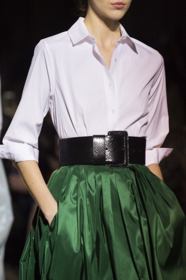 أزياء مفعمة بالألوان خلال عرض Carolina Herrera