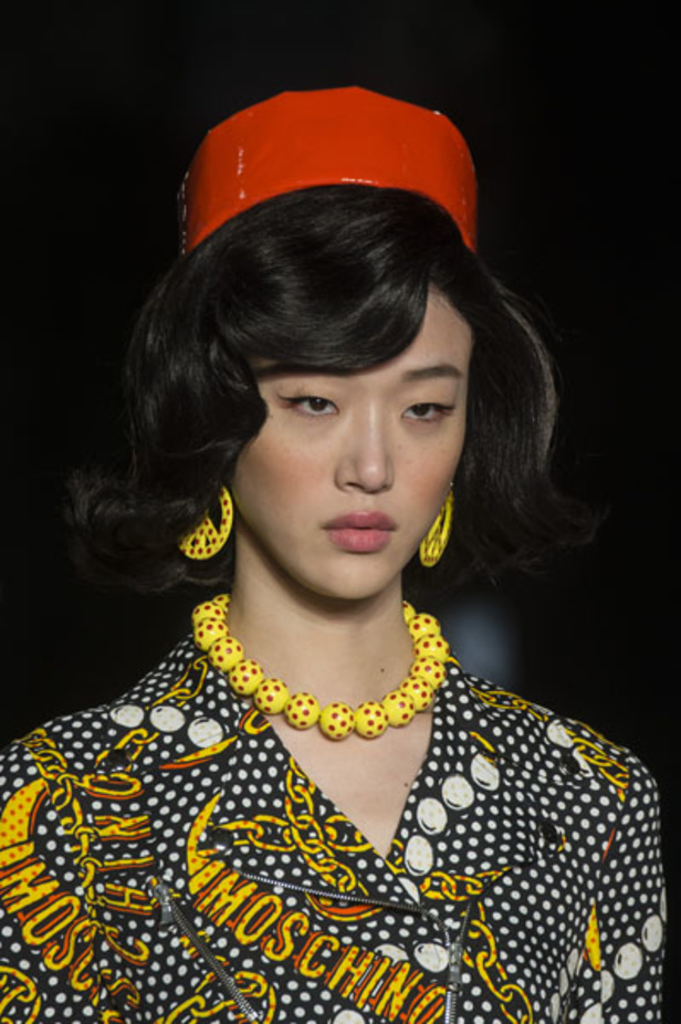 عرض ازياء موسكينو لخريف وشتاء 2018