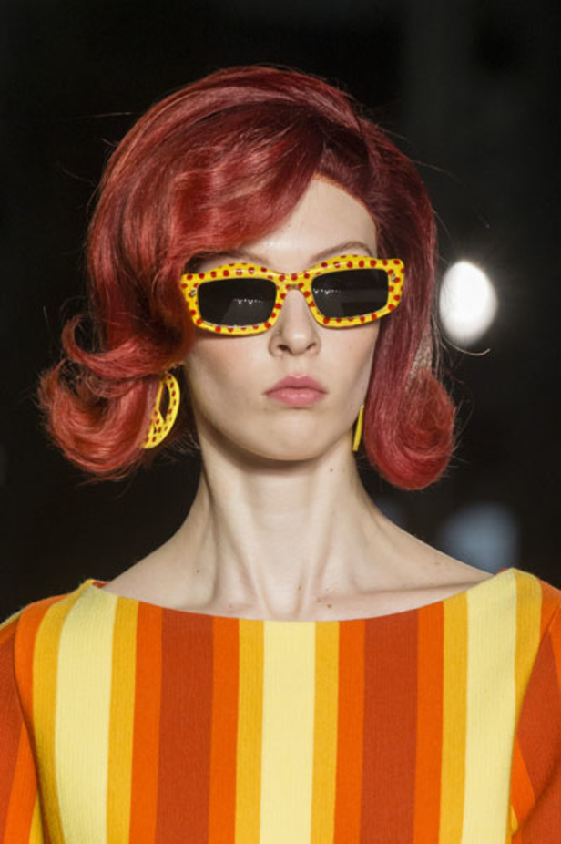 عرض ازياء موسكينو لخريف وشتاء 2018