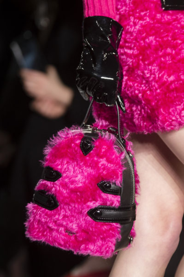 عرض ازياء موسكينو لخريف وشتاء 2018