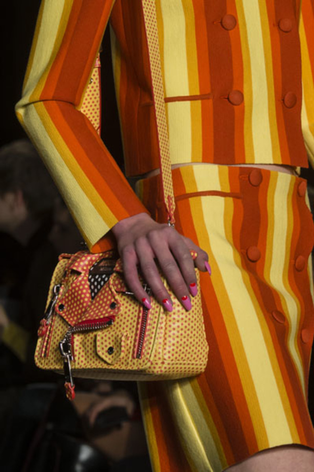 عرض ازياء موسكينو لخريف وشتاء 2018