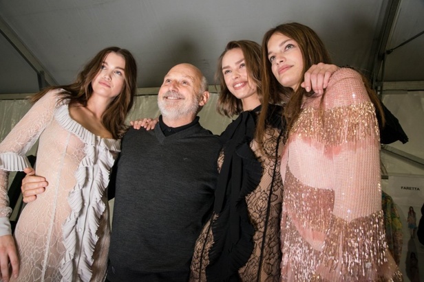 عرض أزياء Blumarine لخريف وشتاء ٢٠١٨ !