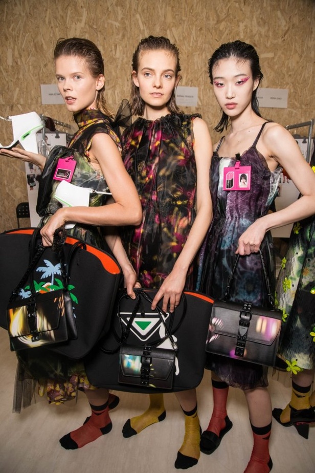 عرض ازياء برادا لخريف وشتاء 2018