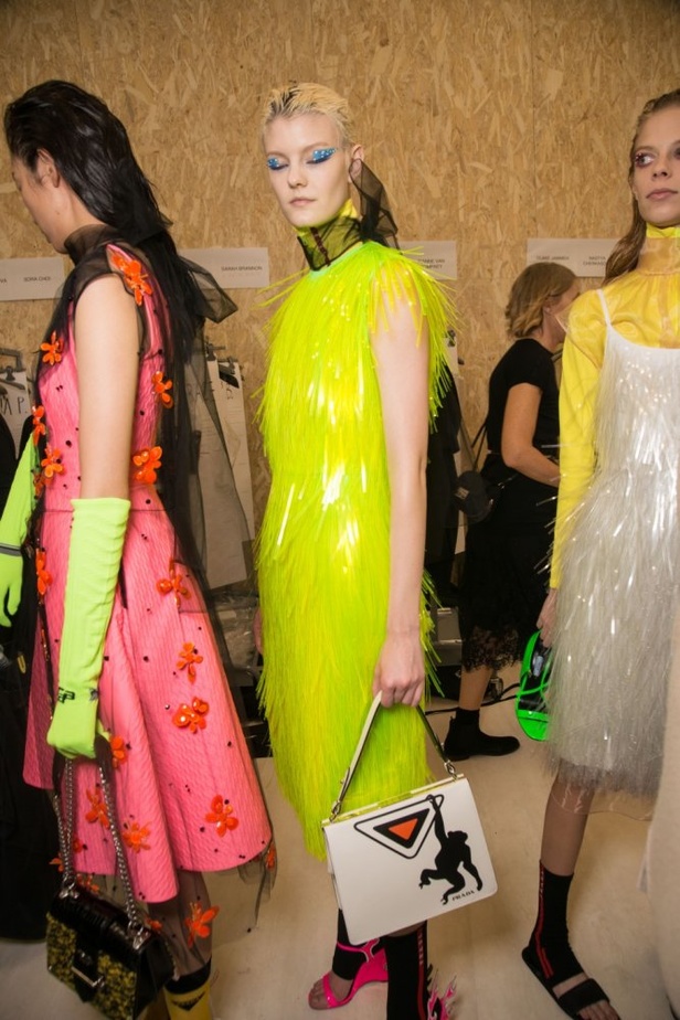 عرض ازياء برادا لخريف وشتاء 2018