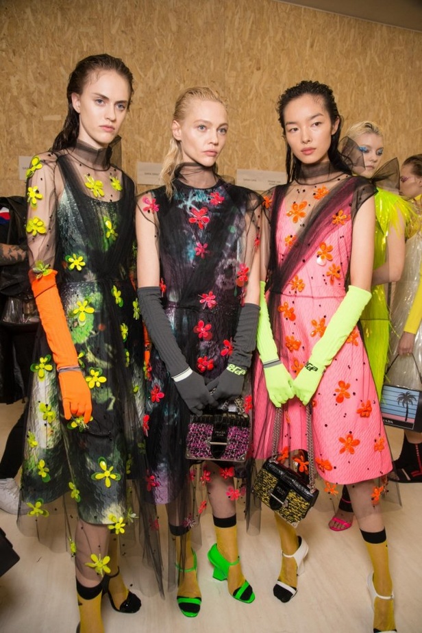 عرض ازياء برادا لخريف وشتاء 2018