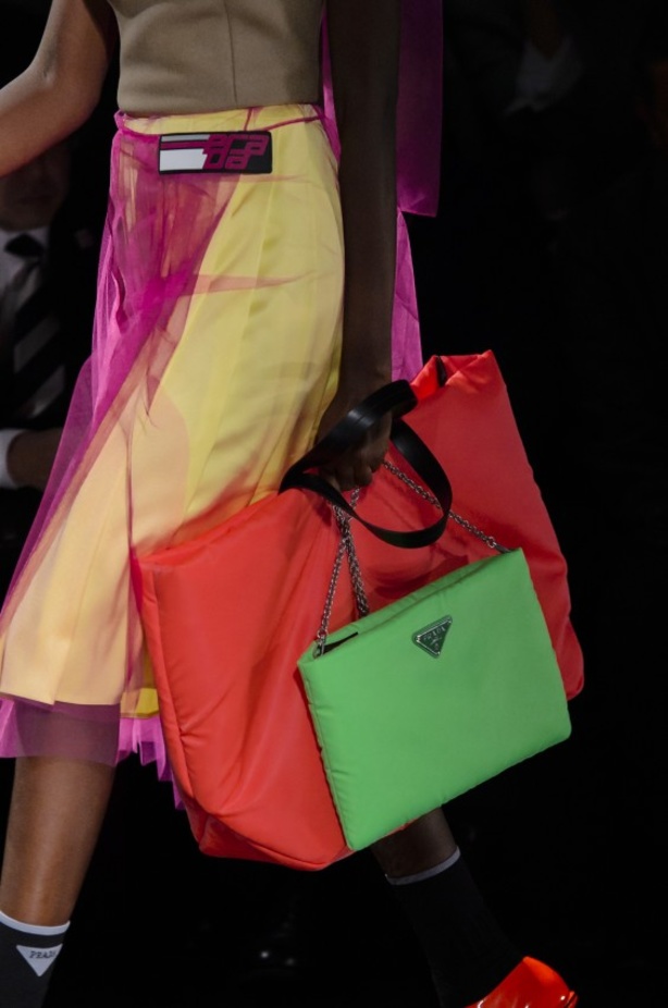 عرض ازياء برادا لخريف وشتاء 2018