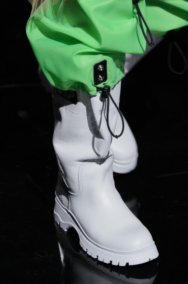 عرض ازياء برادا لخريف وشتاء 2018