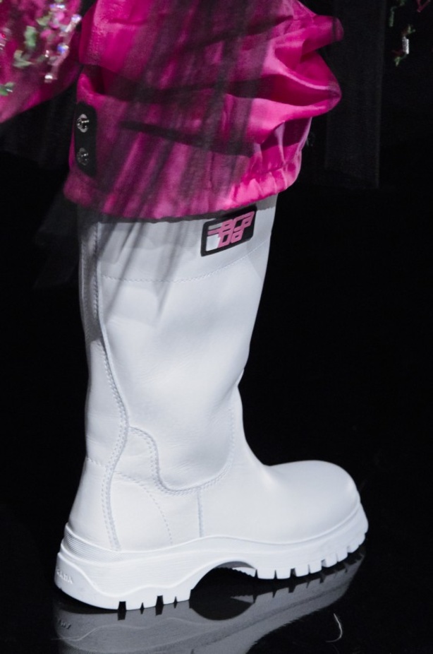 عرض ازياء برادا لخريف وشتاء 2018