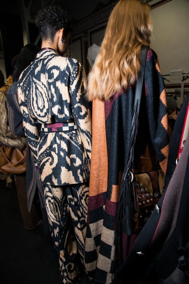 عرض ازياء ايترو لخريف وشتاء 2018