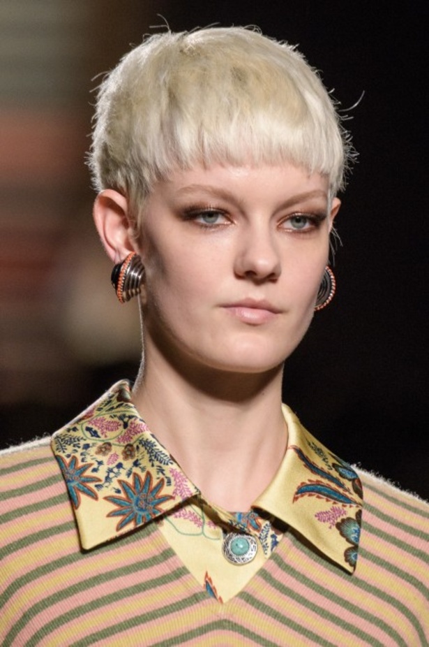 عرض ازياء ايترو لخريف وشتاء 2018