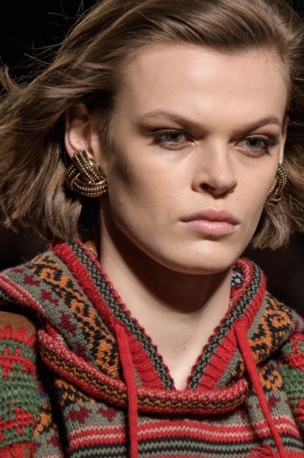 عرض ازياء ايترو لخريف وشتاء 2018