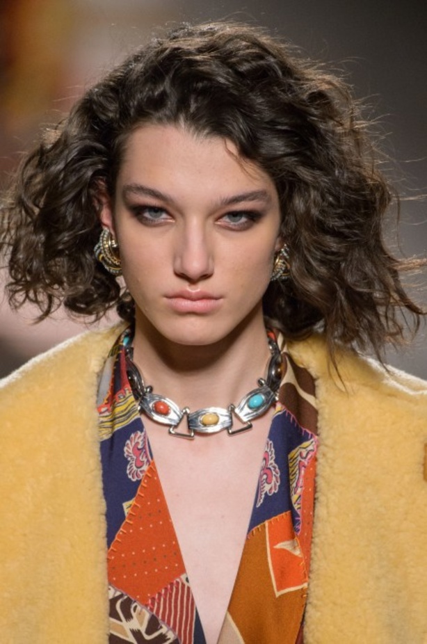 عرض ازياء ايترو لخريف وشتاء 2018