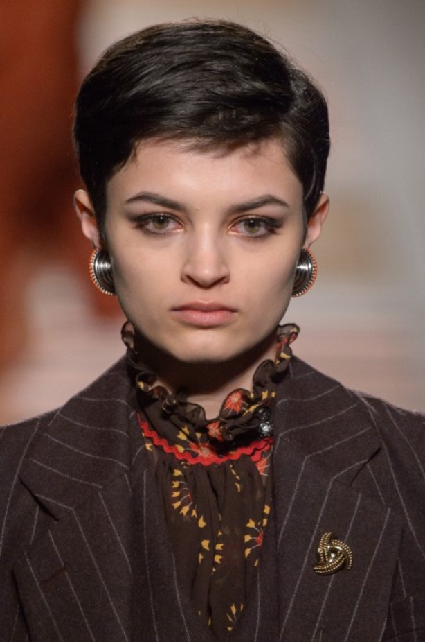 عرض ازياء ايترو لخريف وشتاء 2018