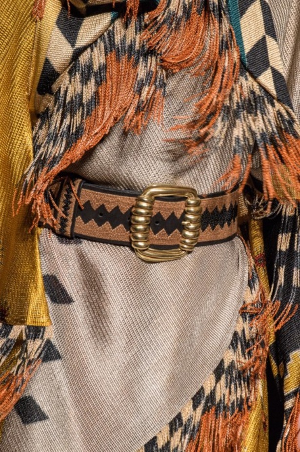 عرض ازياء ايترو لخريف وشتاء 2018