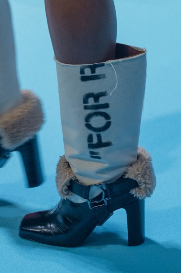 عرض أزياء Off White لخريف وشتاء ٢٠١٨ !