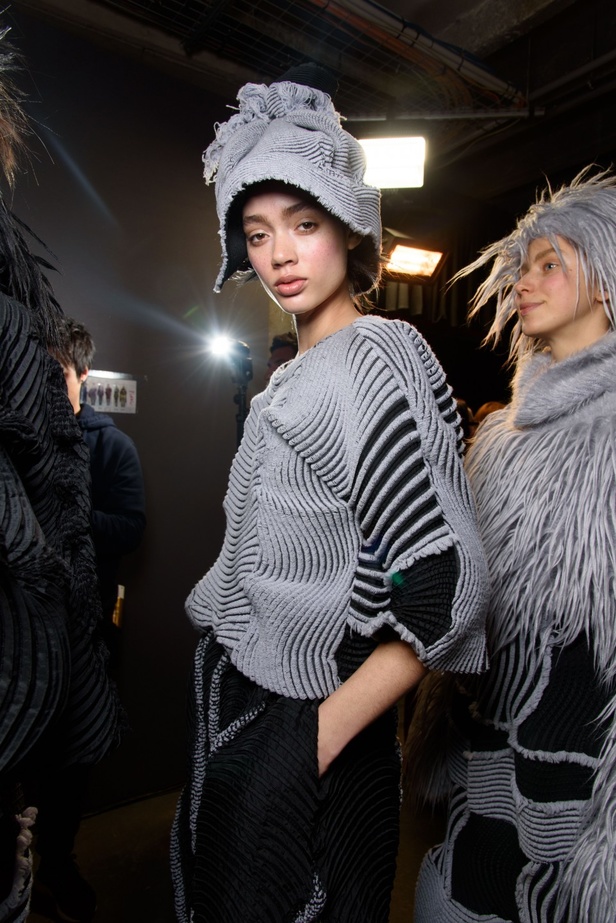  مجموعة Issey Miyake لخريف و شتاء 2018