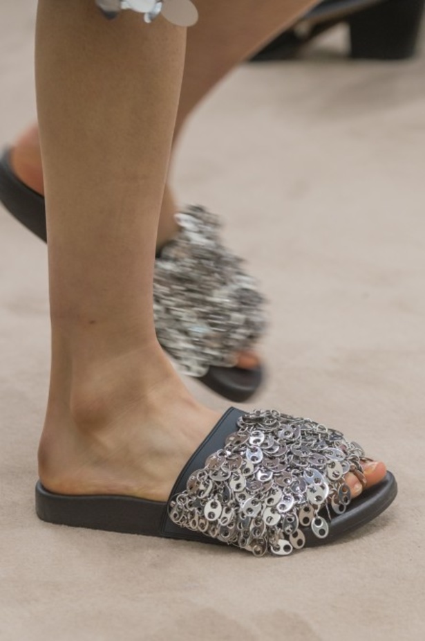 عرض ازياء باكو رابان لخريف وشتاء 2018