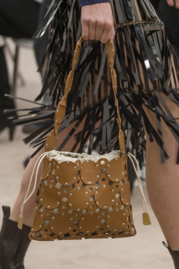 عرض ازياء باكو رابان لخريف وشتاء 2018