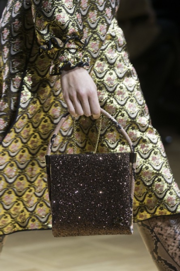 عرض ازياء روشاس لخريف وشتاء 2018