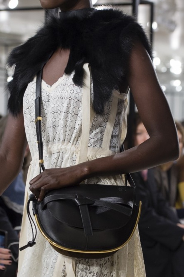 عرض ازياء لويفي لخريف وشتاء 2018