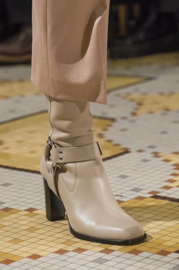 عرض ازياء ألتوزارا لخريف وشتاء 2018