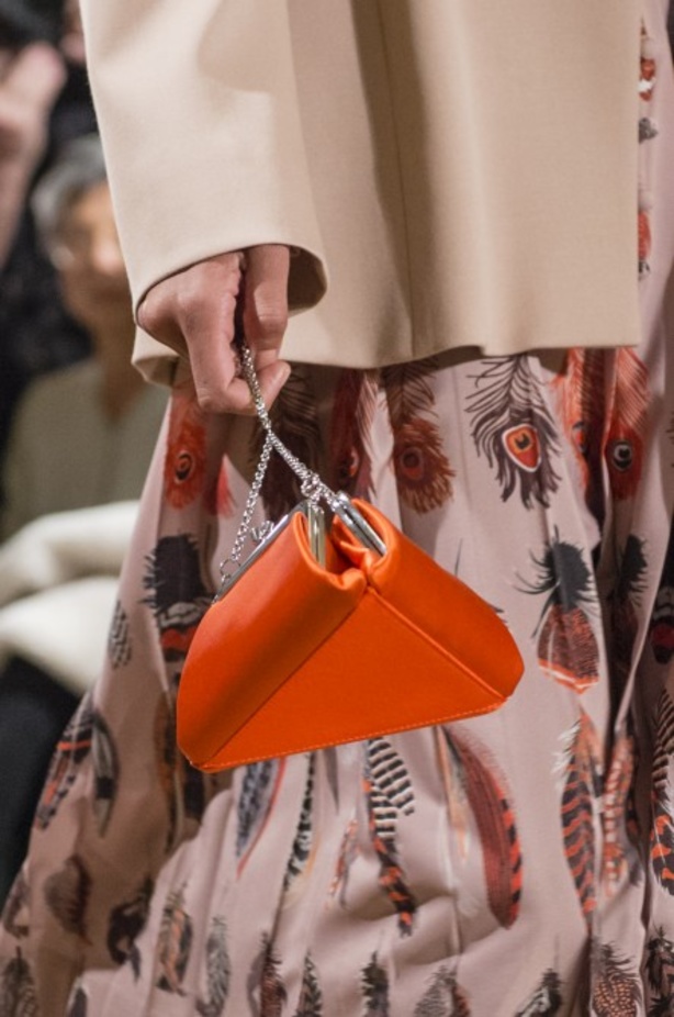 عرض ازياء ألتوزارا لخريف وشتاء 2018