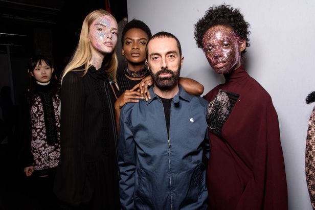 عرض ازياء جيامباتيستا فالي لموسم خريف وشتاء 2018