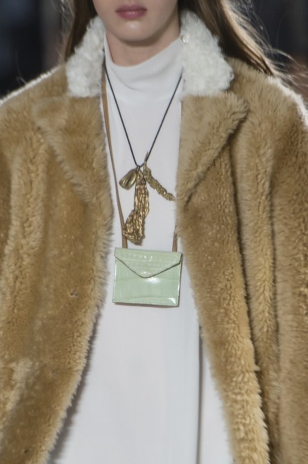 عرض ازياء جيامباتيستا فالي لموسم خريف وشتاء 2018