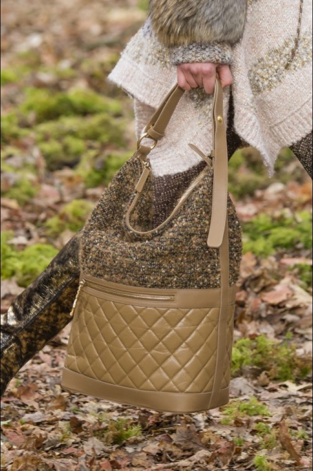 مجموعة شانيل لخريف 2018 تنقلنا الى أحضان الطبيعة الخلابة