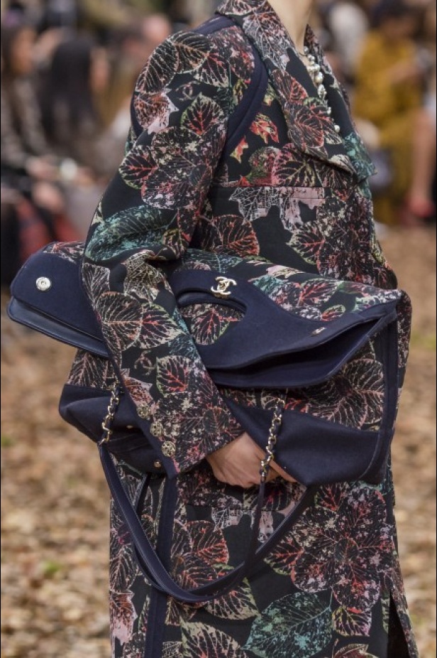 مجموعة شانيل لخريف 2018 تنقلنا الى أحضان الطبيعة الخلابة